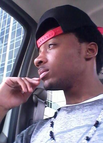 Im chill and love to meet new ppl so follow me and ill follow back #TEAMFOLLOWBACK