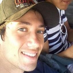 Meu Nome e Jair sou Professor de Educação Física ! Curto qualquer tipo de música kk Muiii Amigo tamo Junto e é isso ai kk !! ah e Dalhe Porco te AmO Verdão sz