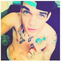 @AdrPollo Seu perfeito me segue!! 33