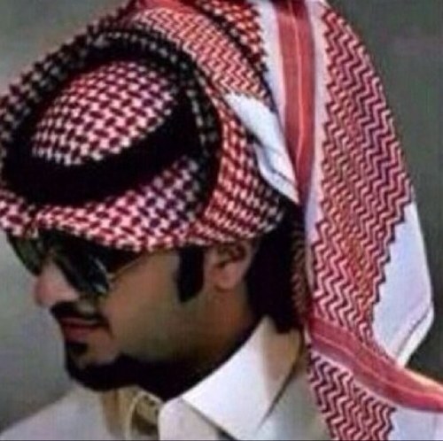 مستقل بأفكاري زي اي مواطن يعني افهم في كل شي خبير سياسي ومحلل اقتصادي ومدرب رياضي .........
