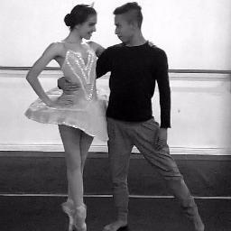 alegre divertido,descomplicado mente abierta a los cambios me encanta conocer gente nueva, la farra y pasarla bien..........mi pasión personal el ballet