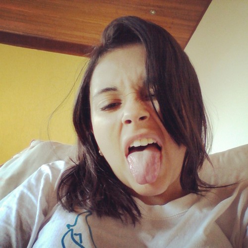 ~* Posso ter cαrαcterísticαs iguαis α mil pessoαs. Porém tenho personαlidαdes diferentes do que quαlquer umα delαs.*~