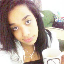 Complicada e perfeitinha do MôôH, Se amarra em uma melissa *-*
