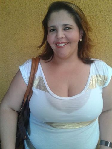 Sou aberta a aprender coisas novas, buscar conhecimentos e ser feliz é a minha prioridade.