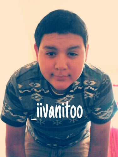 Hi \(^-^ follow me? :D