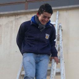 Un experto es alguien que te explica algo sencillo de forma confusa de tal manera que te hace pensar que la confusión sea culpa tuya. :)