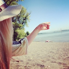 MileyColfer's profile picture. Focus on the positive in your life, for what you focus on increases.