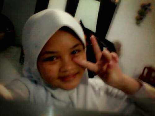 CoboyJunior♥Follow twitter baru aku @melizaayu_