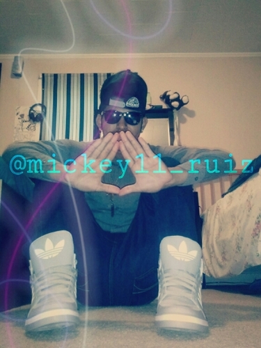 had to make a new account, your already here, you might as well follow me just because im Mexican  c:  every saint has a past,every sinner has a future