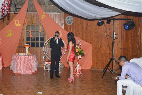 Compositor & Cantante Caleño empezando una carrera musical con metas para cumplir, y logros para alcanzar. Contrataciones: Pin: 26F96115
