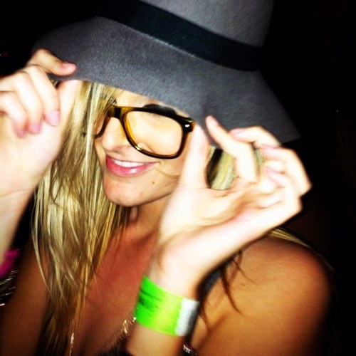 kattt222's profile picture. Excuse me while i kiss the sky ✌