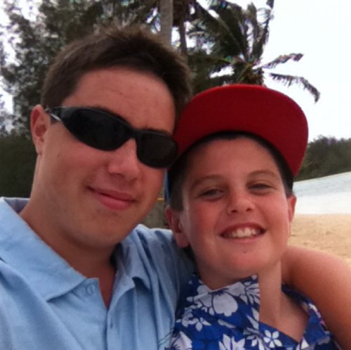 I live In NZ, Palmerston North, I like to chat and listen unless the topic is boring. 3 brothers, 1 sister, i'm crative,love music  http://t.co/UyHIPu5ffO