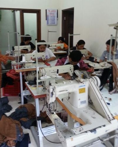 Konveksi. Asshidiq
Perum. Grahanirmala G14, Jeblog, Tirtonirmolo, Kasihan, Bantul
Jogjakarta -  Ind     
+62 81389557054
Ready for your satisfaction !!!