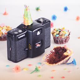 lomographykorea's profile picture. 안녕하세요, 로모그래피 코리아입니다! 
로모그래피 온라인 숍은 http://t.co/TjQ2FnEFDC!
페이스북 페이지는 http://t.co/4GSJPeeSYv 입니다!
문의사항은 customerservice.kr@lomography.com 나 DM으로 보내주세요!