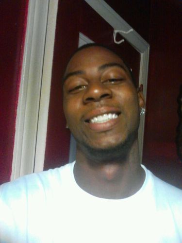 #team Aries ... cash brick ent is a unsigned 3 man army holdn it down cash brick up next follow us we dont hav a problem following you...