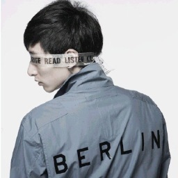 กริมม์ค้ามนุษย์; vol.grimm@live.com