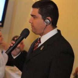 Locutor de rádio profissional e dublador amador por falta de semancol...🎙️😂😂😂🎙️