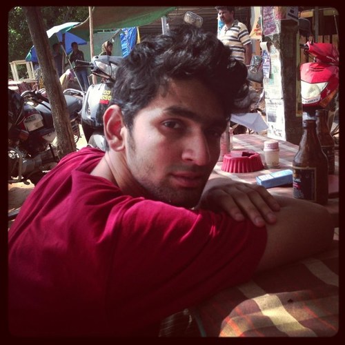 Techno fnatic. Beer Enthusiast. Designer. Owner of three Neelkamal chairs. Gamer. #Anjunafamily. Instagram: the_hemal