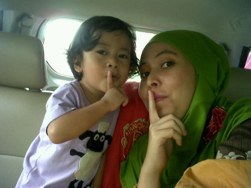 Seorang wanita yg selalu ingin memberikan yg terbaik utk suami dan anak2 nya:) dan aku cinta ISLAM