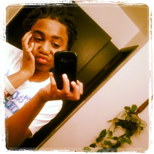 KingHoneyC's profile picture. #Pisces Girls Love Sosa Boys Luv Coca