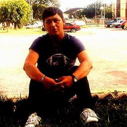 Sueño,sacrificio,disciplina,perseverancia= EXITO ;) Majunche,Estudiante De Derecho,ir a la Playa:D Joder, futbolista:) Mujeres son lo Mas bello!!:$ Te Amo Dios