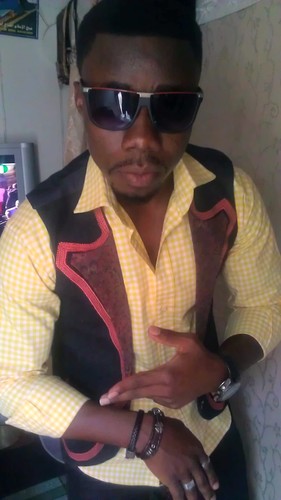 am me De boss of my life. unique in my own way dats me