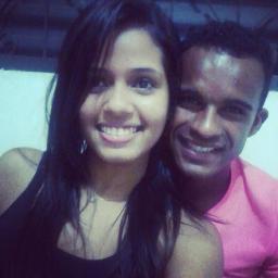 Acadêmica em Direito,21, Romântica,Deus,Familia e Amigos são tudo.Simpatica,Teimosa,Timida
ecletica ,curto Black,Pagode. ♪♪