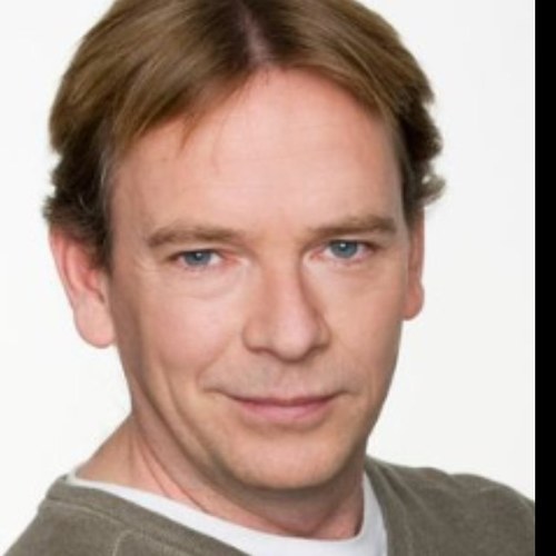Im an Ian Beale parody. Ive had so many wifes that ive now lost count& im a good buisness man.