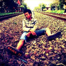Belajar Tersenyum,Sebelum Membunuh :D :D