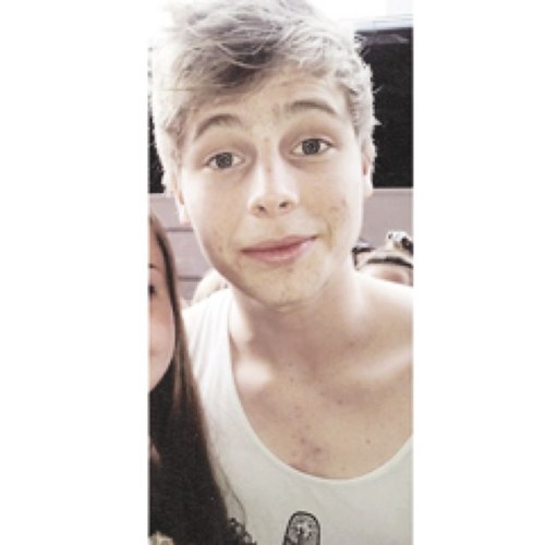 follow me bc I'm wearing a damn pony shirt { lashton/4 } { n0pe/5 }