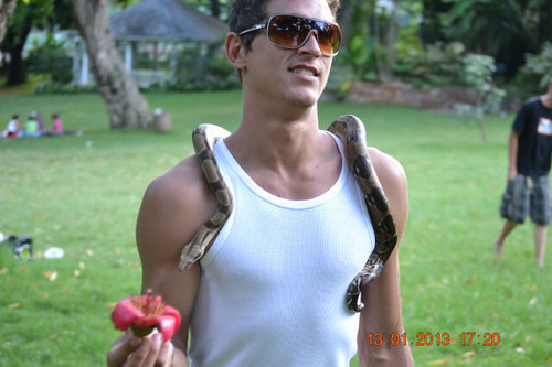 House dj from the mother land,surfing the coasts of our beautiful country!!...
