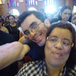 amo meu memorado ge amo minha família meu amigos sou fa  e amiga de hugo e tiago fa de zeze e di Camargo e luciano
