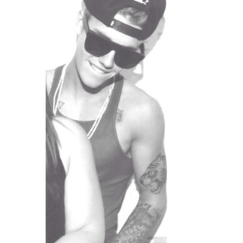 i love @austinmahone & @justinbieber