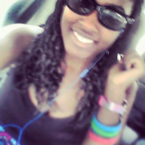 Heyy Follow Me, I'll Follow Back. I Promise. Follow Me On Insta @ryiah_pooh