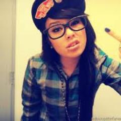 - Hoje voooçê briinca ... amanhã voooçê é o brinquedo ;}http://t.co/dI7BH55K