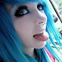 Amo rock , pizza ,hamburger ,risoto , love hora de aventura, apenas um show, mad e curtindo a vida adoidado , minhas cores favoritas são preto e azul escuro ...