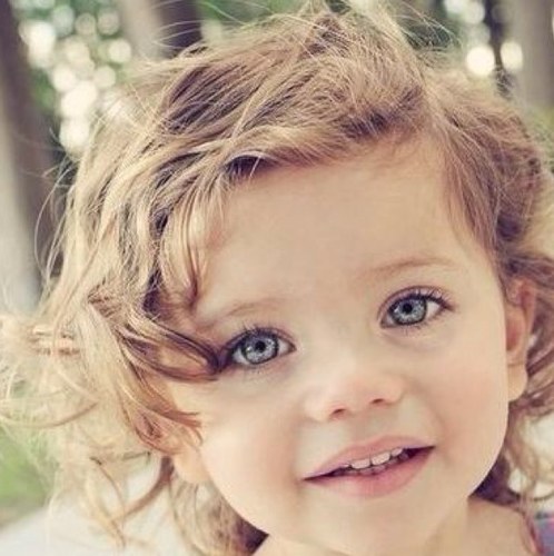 LittleBlessingx's profile picture. Hwi. I Chloe. I'm 4 years owld. I like playing dwollies & dress up! [Jade's daughter] [Older: @CutieEkaf]