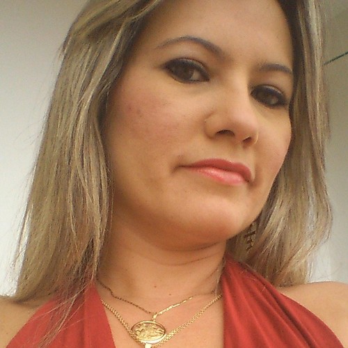Contadora, historiadora e estudante de direito. Trabalho na Câmara Municipal de Caicó, casada com o advogado Ariolan Fernandes e mãe de Lara e Luara.