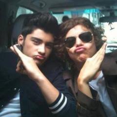 Hi.I love one direction, that's all you have to know about me, except that i think 1D is super hot.hehe.And don´t forget I always follows back.xoxoLove u all :)
