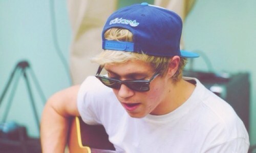 Nao sou fã , sou directioner .
