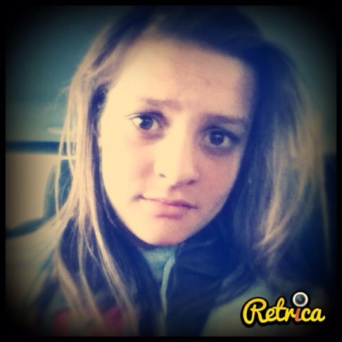 Hey hey click tht button plez i will love u 4ever hahaha!!! Love u 4 life already!!!