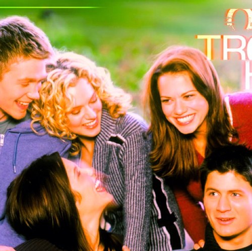 Official Twitter account for One Tree Hill. Your #1 leading source! only on the @CW_Network , @SOAPnet and http://t.co/rDMVTtQ3Qg !