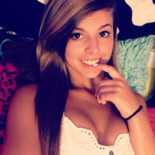 Katie_Peirce's profile picture. Hey, I'm Katie! Musician(ish), and Cat Enthusiast!