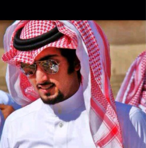 تعجبني قنآعتِي بِ الحيآة آكون من آريِد وأفعل مَ آريد ، فَ سعآدتِي لاترحل مع آحد • • متذوق للشعر • متابعتكم شرف لي ..