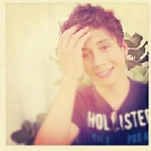 Hey wij yasmina&soraya! We zij getrouwde mainaics:p we zijn getrouwd in nils tuin en nils, daan, rein en owen waren onze bruidmeisjes! (Datum: 17-07-2013) x