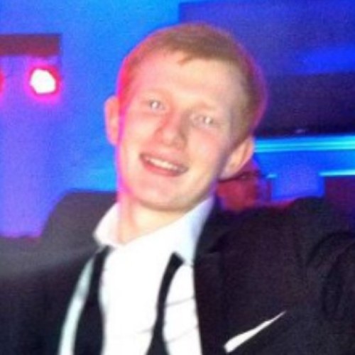 Corona drinking, cigar smoking, suit wearing. Video game playing Brit. #suitup
Team: http://t.co/d89iDx6fs7