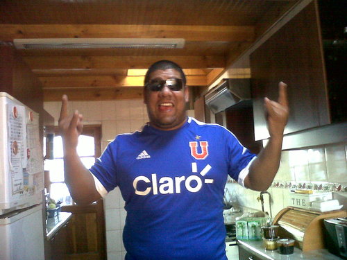 CCalderonR's profile picture. Chileno, nacionalista, soltero, padre, chuncho de corazón, creo en un solo Dios, disfruto de la buena mesa y los mostos, etc, etc, etc !!