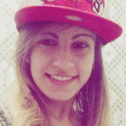 Sou como você me vê. Posso ser leve como uma brisa ou forte como uma ventania. Depende de quando e como você me vê passar.