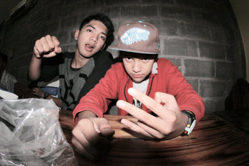 E S C A P I S T!!! Follow: @reeeybe too. Boneless for @FOSSIL_16. Ride for @FFAautoclub