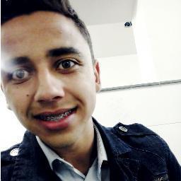 É quando eu volto a me lembrar do que eu pensava nem ter feito
Vem, me traz aquela paz ♫